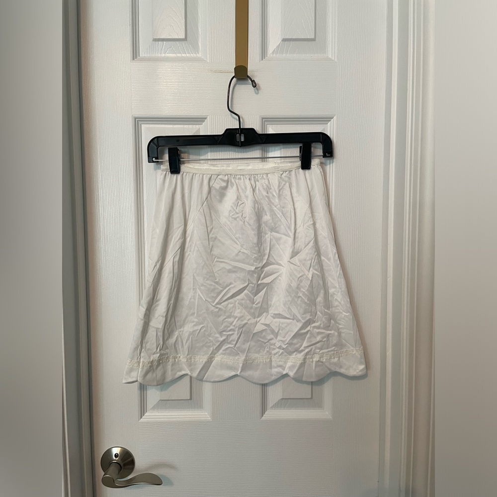 Vintage Slip Skirt Lingerie Gossard Artemis White Scalloped Hem